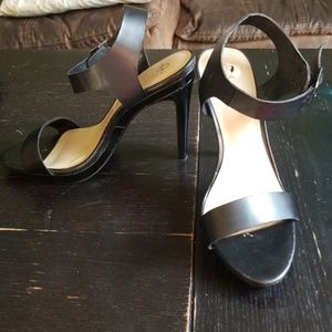 Joey O high heeled sandal size 9